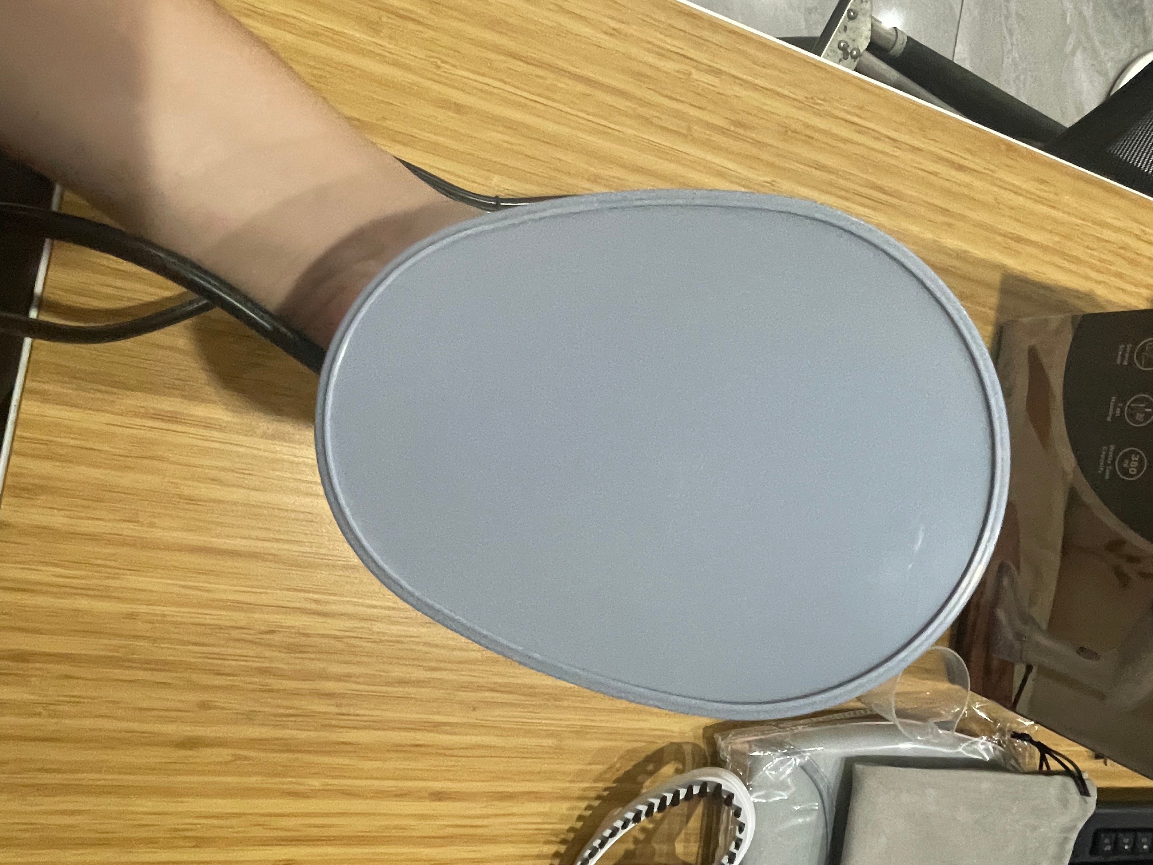 Vipersnap clothes steamer, portable handheld design, 240 ml large capacity, 700 watts, strong penetrating steam, removes wrinkles, suitable for home and office